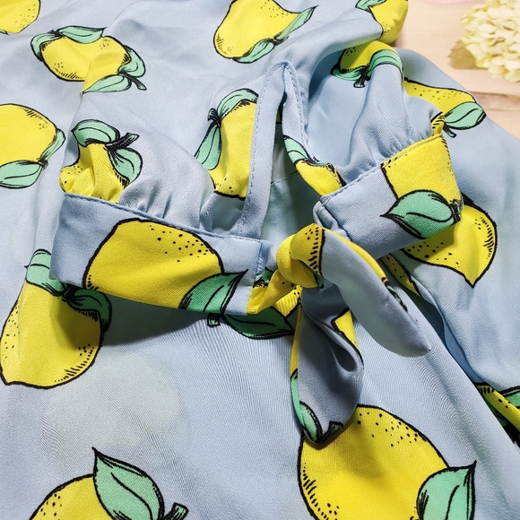 Modcloth lemon blouse 🍋 - Picture 3 of 6
